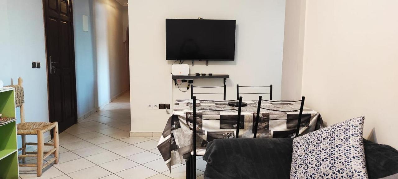 Bright Air Conditioned Apartment Near City Center Marrakesh Exteriör bild